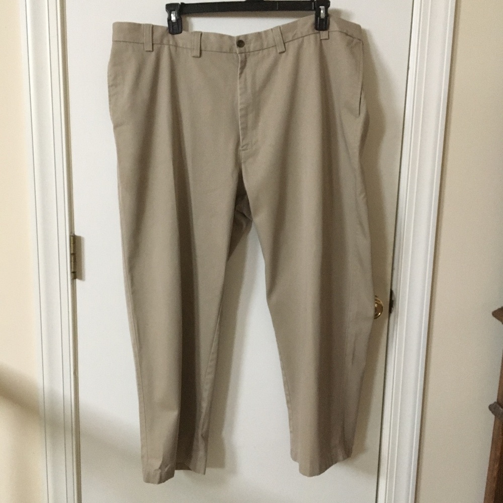 Men's St John's Bay Relaxed Fit Khaki Pants Size 46W x 29L